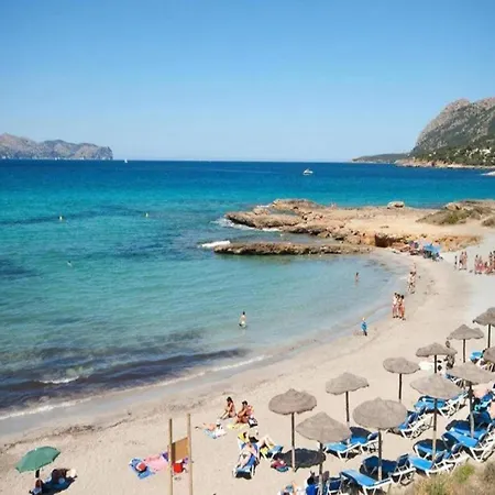 With Views Of The Bay Of Pollenca Apartment