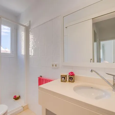 With Views Of The Bay Of Pollenca Apartment