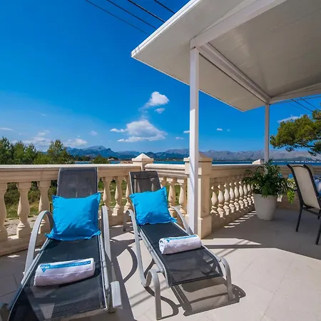 Apartment With Views Of The Bay Of Pollenca Alcudia (Mallorca)