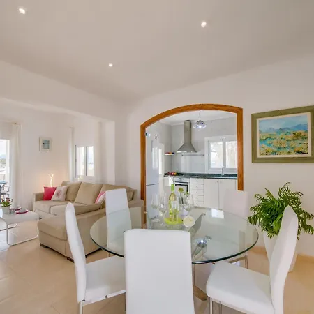 Apartment With Views Of The Bay Of Pollenca *