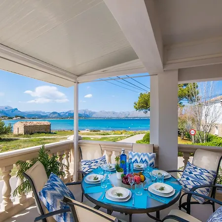 With Views Of The Bay Of Pollenca Apartment