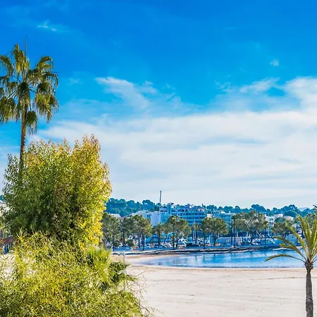 Apartment With Views Of The Bay Of Pollenca *